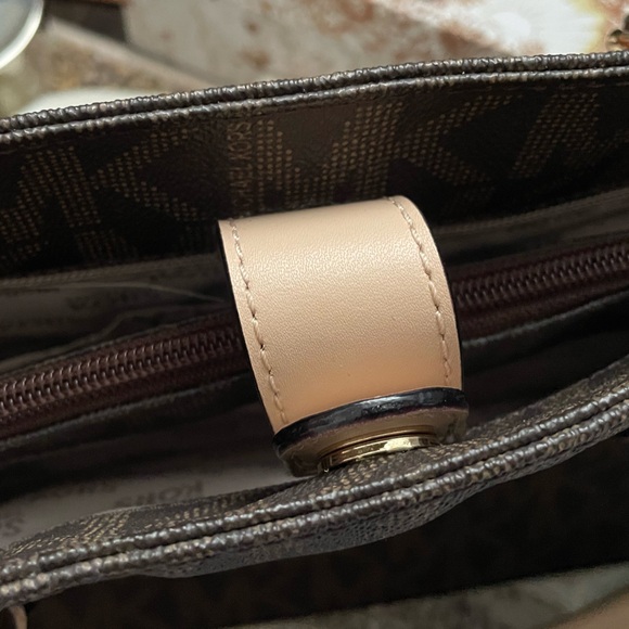 ✨ Michael Kors Signature Monogram Brown Leather Print Shoulder Bag✨LIKE NEW - Picture 12 of 14